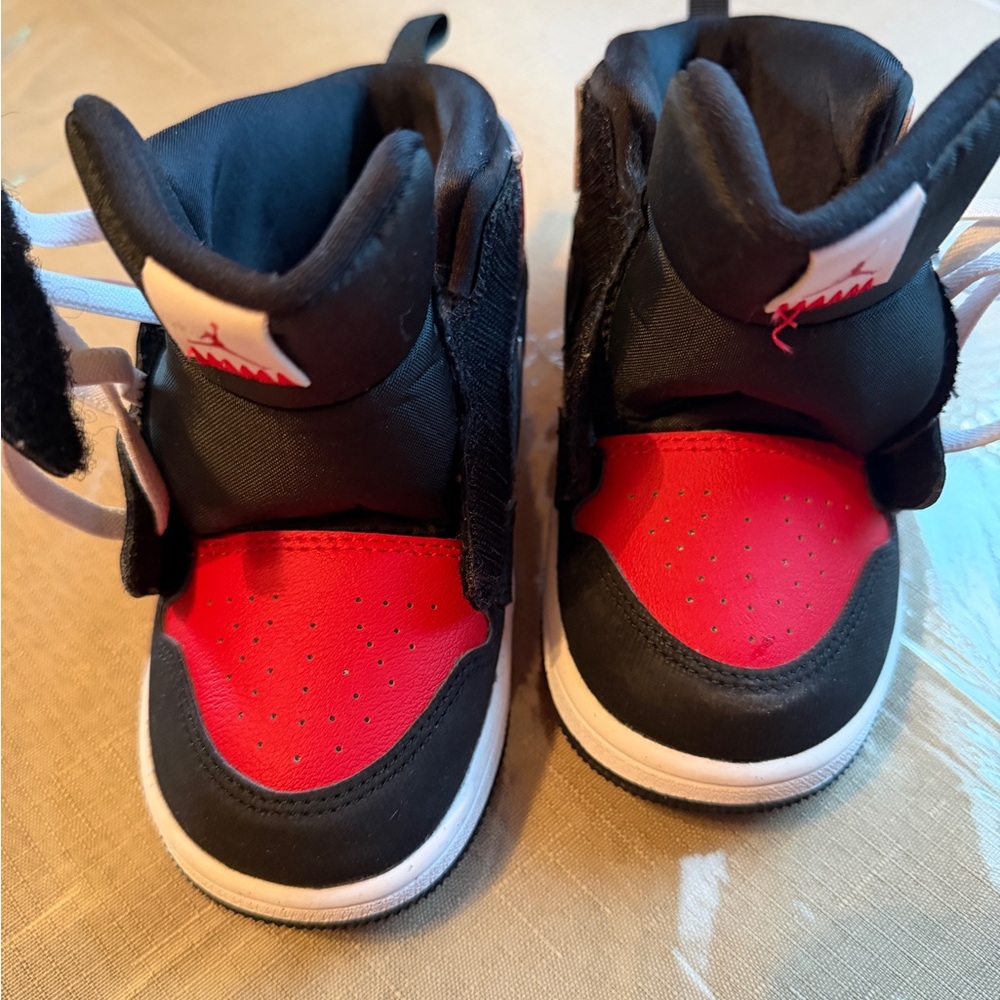 Jordan 1 mid RM toddler 10C - Picture 6 of 8